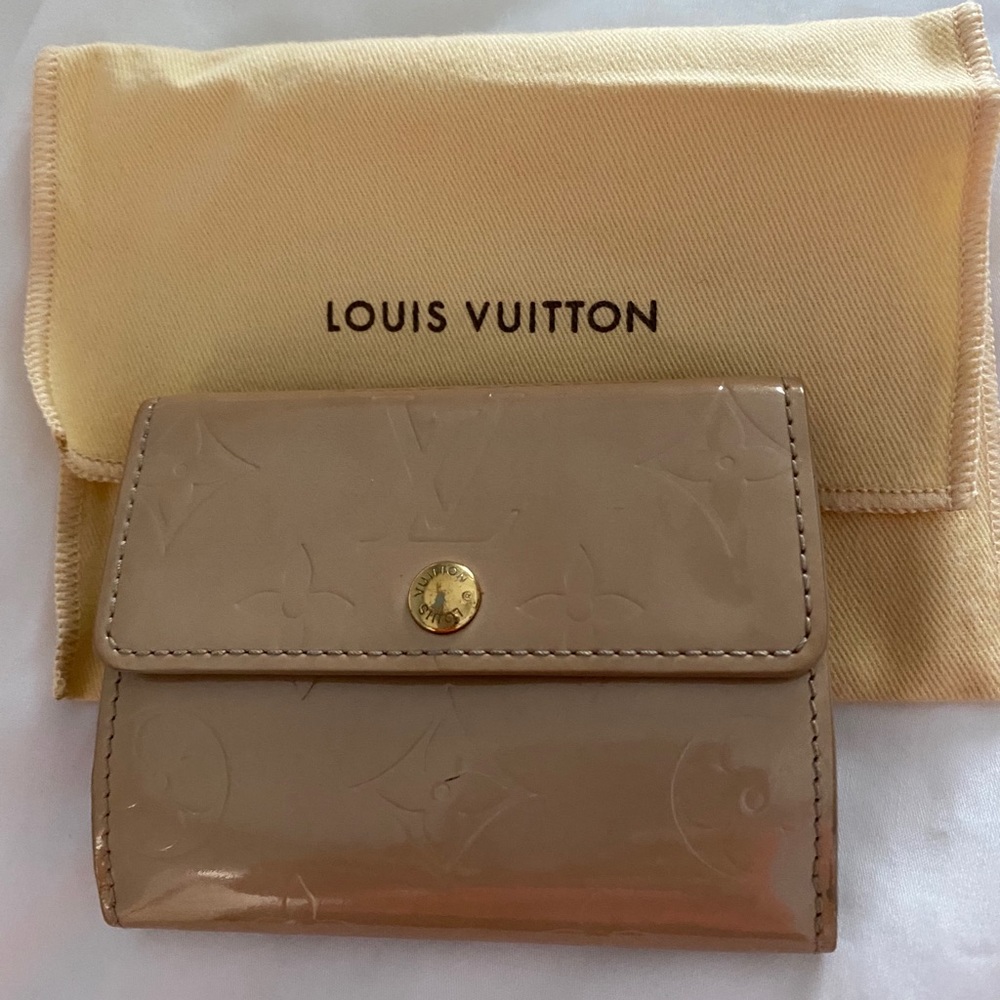 Authentic Louis Vuitton Vernis Beige Small Wallet
